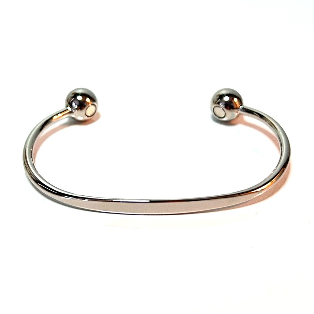 Elegant Silver Cuff Bracelet